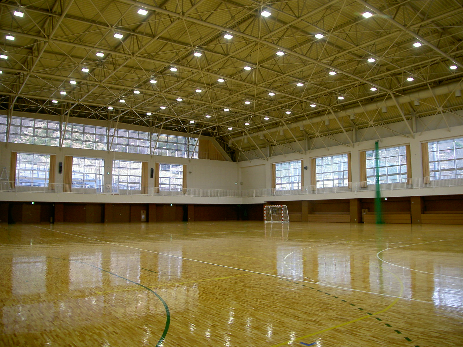 甲州市塩山体育館改修工事が終了いたしました 甲州市 甲州市塩山体育館改修工事が終了いたしました 甲州市