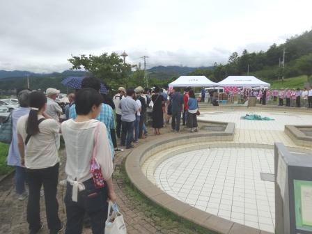 甲州市完熟モモフェア