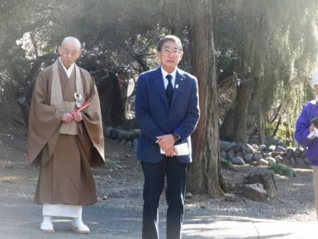 塩の山赤松を守る会 植樹作業