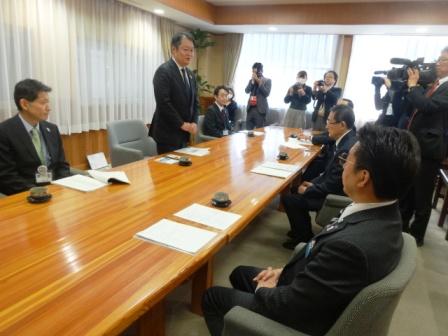 世界農業遺産申請対象の決定を長崎知事に報告