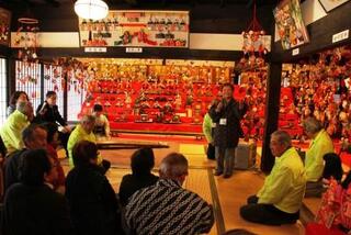 ひな飾りと桃の花まつり開幕式【甘草屋敷】