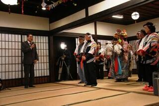 一之瀬高橋の春駒【甘草屋敷】