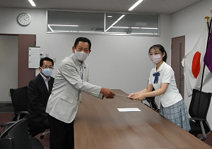 パートナーシップ制度導入に向けた要望書を受理