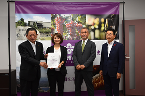 甲州市地域おこし協力隊 隊員委嘱式 甲州市地域おこし協力隊 隊員委嘱式