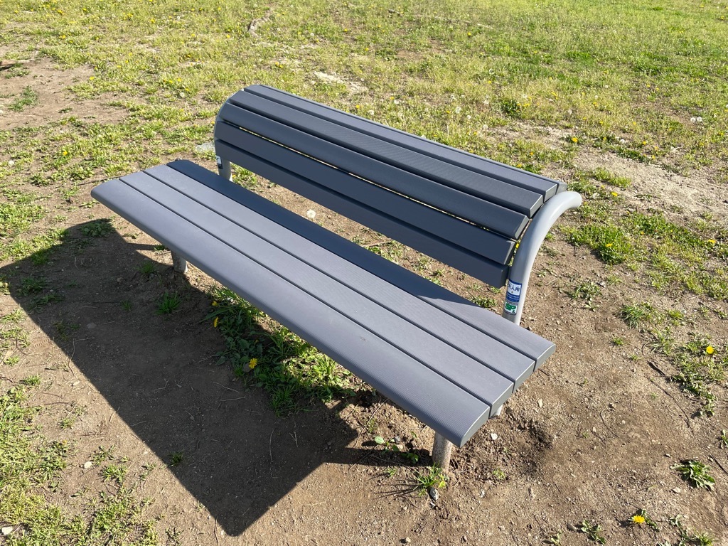 背のばしベンチ