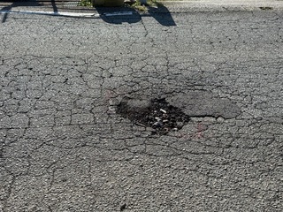 穴ぼこ(近景) 穴ぼこ(近景)