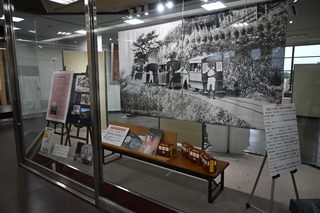 DSC_1480 人車鉄道の展示パネル紹介の写真や文章