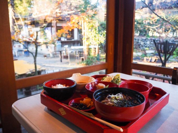 四季折々の食材を使用した精進料理の画像